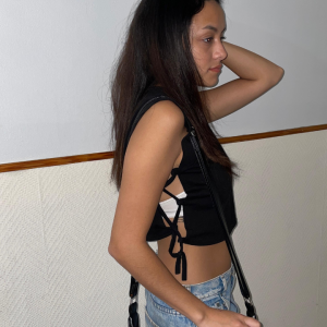 Tops negros básicos